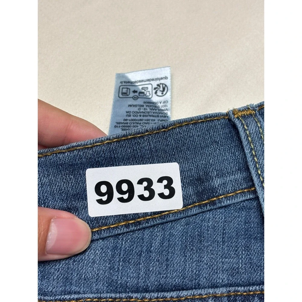 NWT Levis 559 Relaxed Straight Stretch Jeans Mens 40x32 Medium Wash Blue